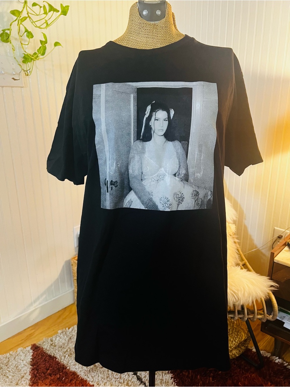 Black Graphic Tee Dress with Monochrome Photo Print SZ Medium